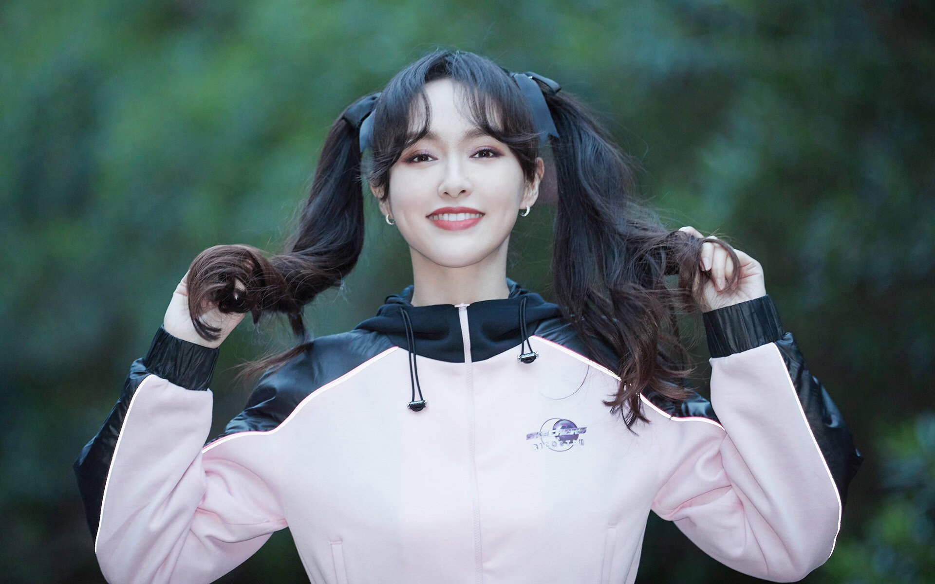 西布朗边路突破犀利,铝土矿工力拼保级,西布朗球员