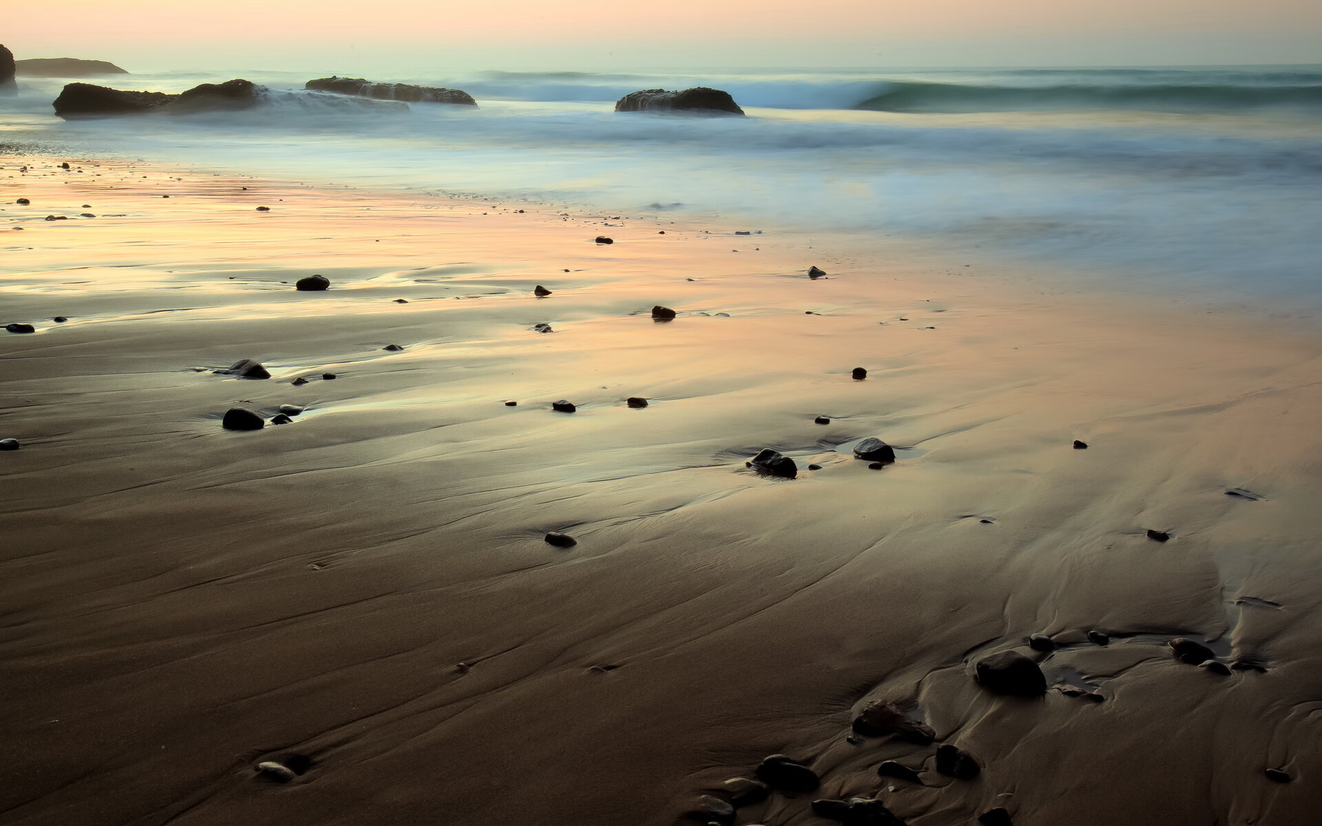 法国队在欧洲杯小组赛中全胜晋级，法国国家队欧洲杯