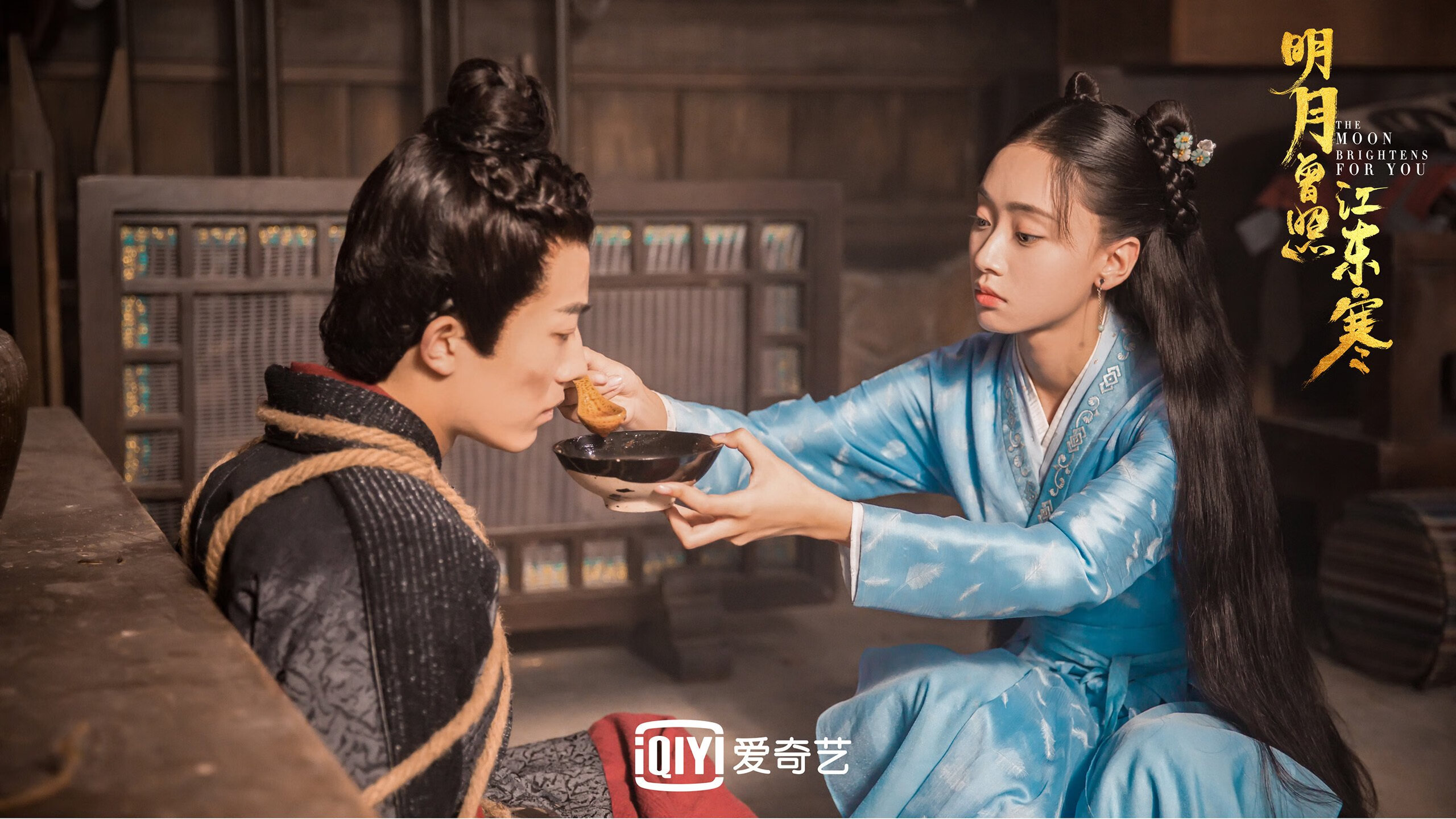 “武汉马拉松:选手们在赛道上创造历史”